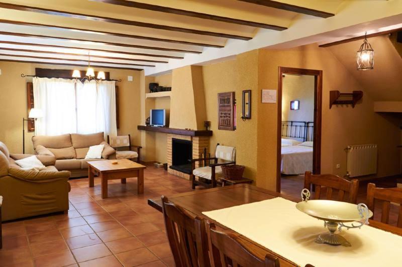 Casas Rurales Camaretas Yeste Bagian luar foto